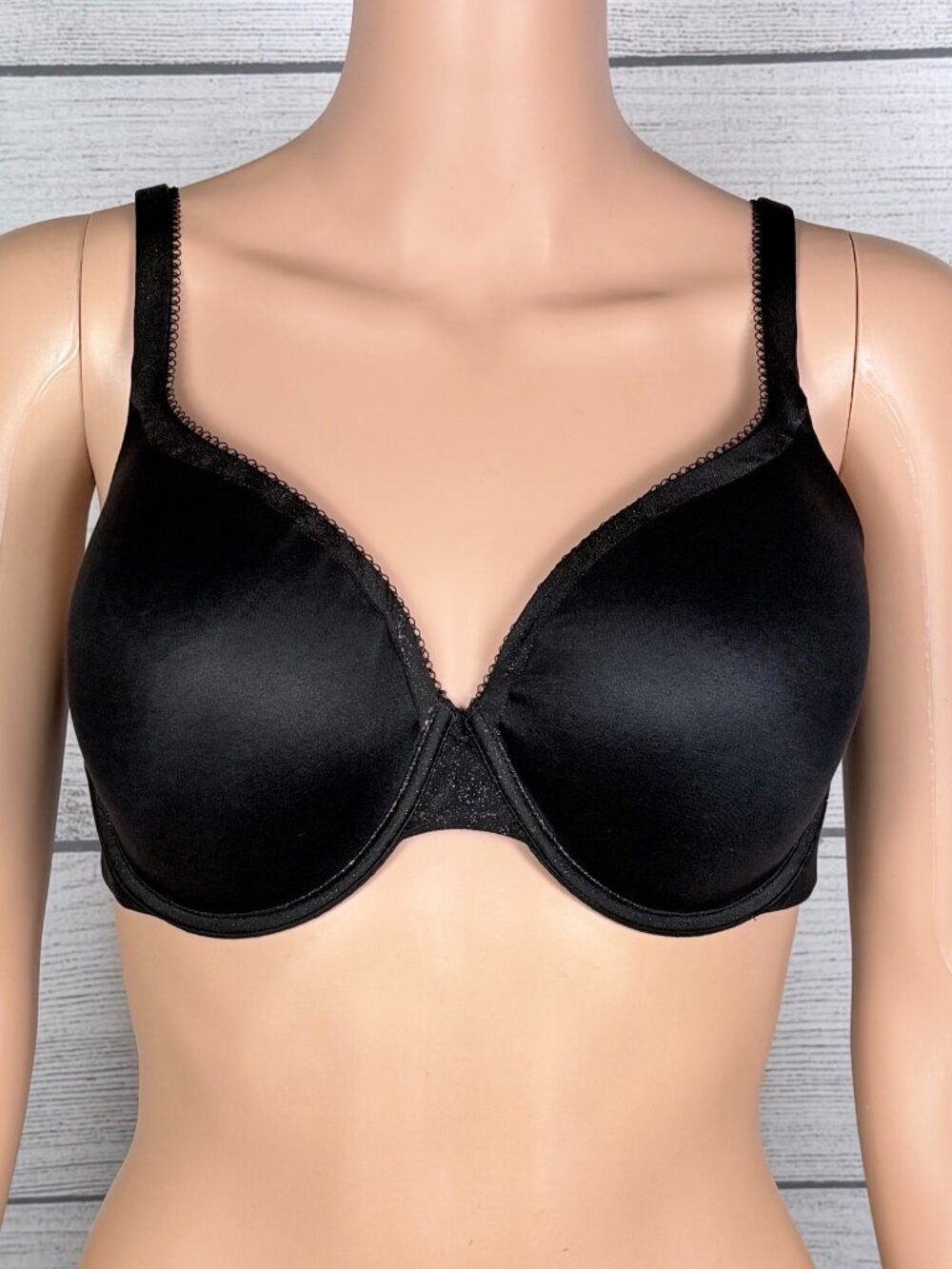 Victoria’s Secret Body by Victoria Perfect Coverage Black Shimmer Bra 36D